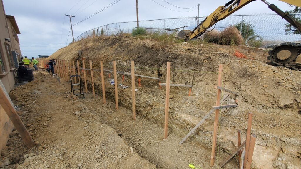 Concrete retaining wall formwork installation in Milpitas California Santa Clara County